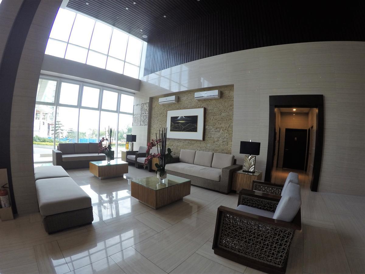 Wind Residence Condo - Tagaytay By Jaderooms Tagaytay City Eksteriør billede